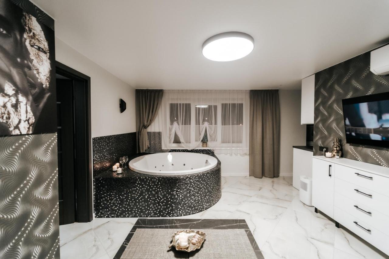 Kiss Apartment Шілутє Екстер'єр фото